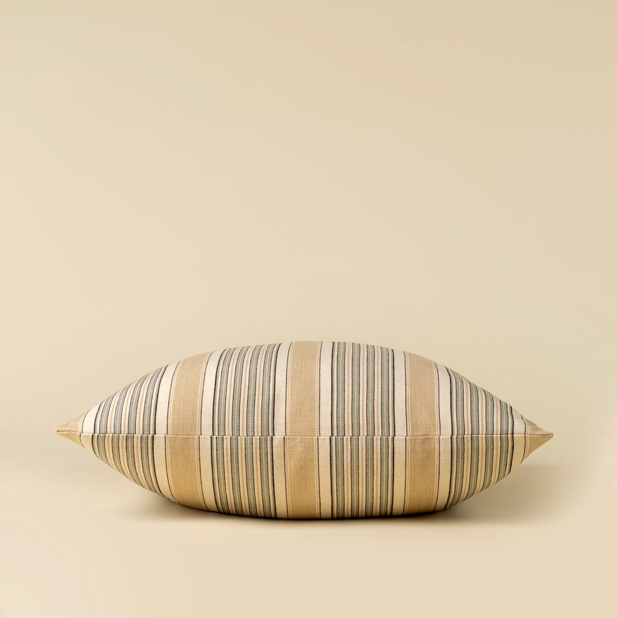 Bayview Woven Cushion 20"x20" - Image 2